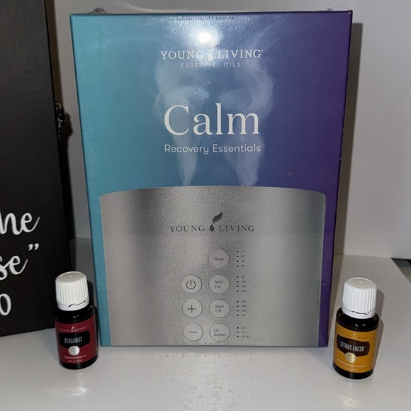 SOLD!! NEW YOUNG LIVING DUET BLUE TOOTH SPEAKER DIFFUSER WITH 8 Essential Oils - Picture 9 of 15